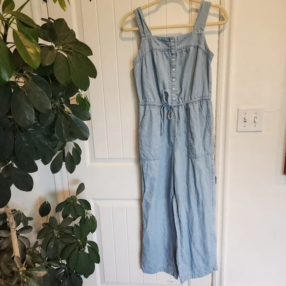 Light Blue Sleeveless Jumpsuit Old Navy - Picture 3 of 6